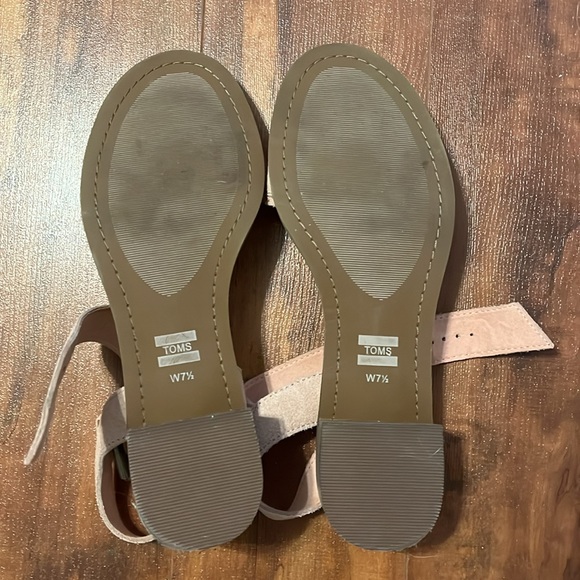Tom’s Sandals - Picture 2 of 3
